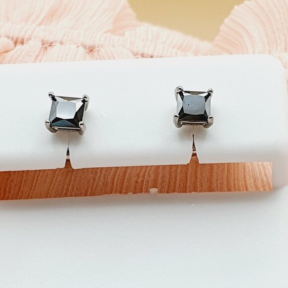 4MM S925 Sterling Silver CZ Stud Earrings for Women/Girl, US19251020 - Picture 12 of 14